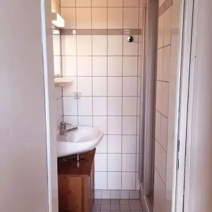 Tek Kişilik Oda (Dusche, Hauptgebäude, Zimmer Nr. 6)