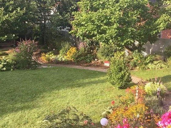 Büyük Yataklı Tek Kişilik Oda