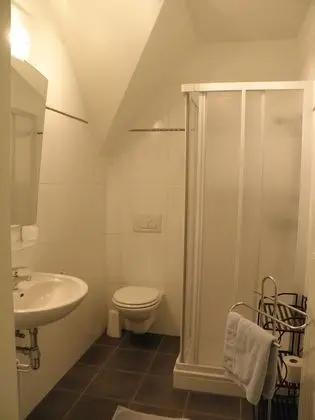 Standard Tek Büyük Yataklı Oda, 1 Çift Kişilik Yatak, Sigara İçilmez, Bahçe Manzaralı