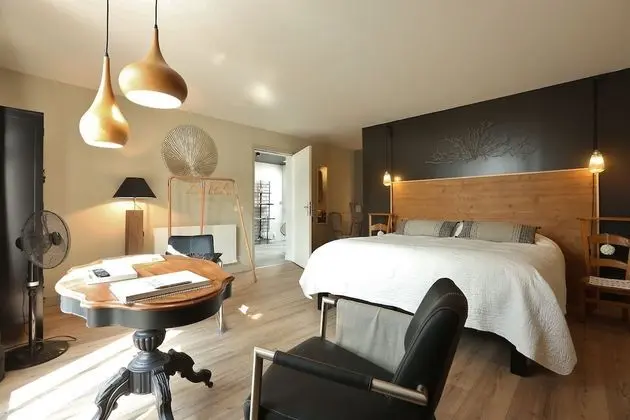 Tek Büyük Yataklı Oda (Instant Secret)