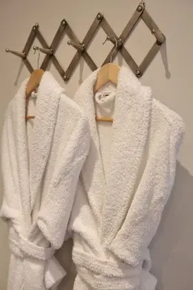 Tek Büyük Yataklı Oda (Instant Secret)