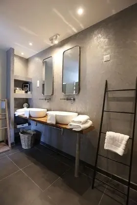 Tek Büyük Yataklı Oda (Instant Secret)