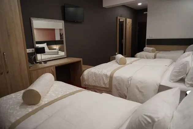 Deluxe Dört Kişilik Oda