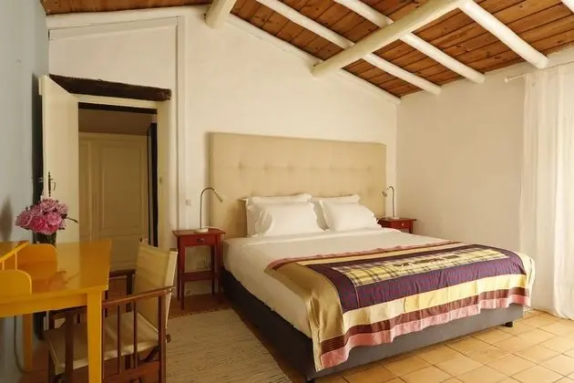 Traditional Tek Büyük Yataklı Oda