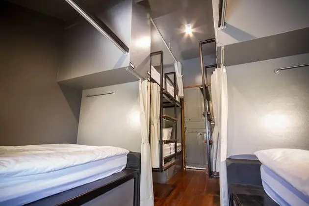 6-Bed Mixed Dorm