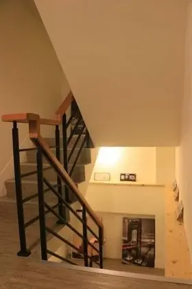 Ortak Ranzalı Oda, Sadece erkekler için, Ortak Banyo