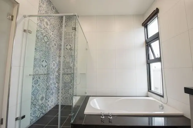Standard Tek Büyük Yataklı Oda, Küvet