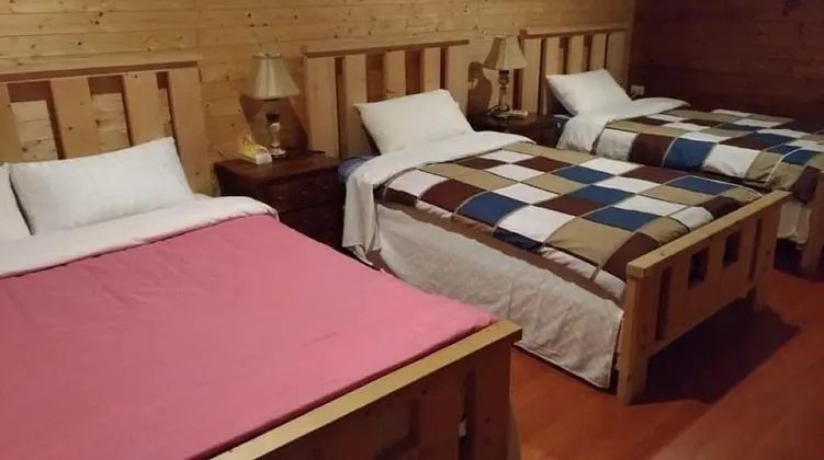 Comfort Dört Kişilik Oda, Ortak Banyo