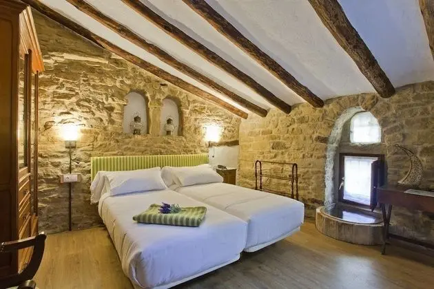 Economy Tek Büyük Yataklı Oda (La Capilla)