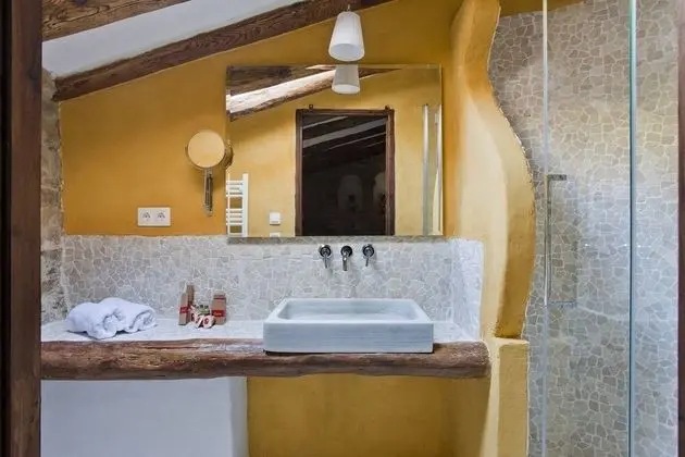 Economy Tek Büyük Yataklı Oda (La Capilla)