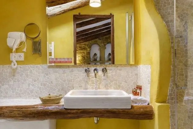 Economy Tek Büyük Yataklı Oda (La Capilla)