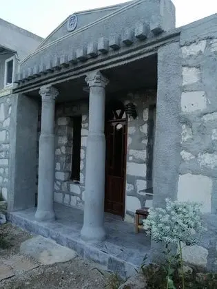 Family Tek Büyük Yataklı Oda