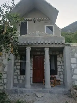 Family Tek Büyük Yataklı Oda