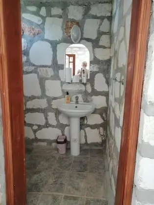 https://images.odamax.com/img/1920x1080/odamax/image/upload/Heredot_s_House_202607100140360_545927951.jpg