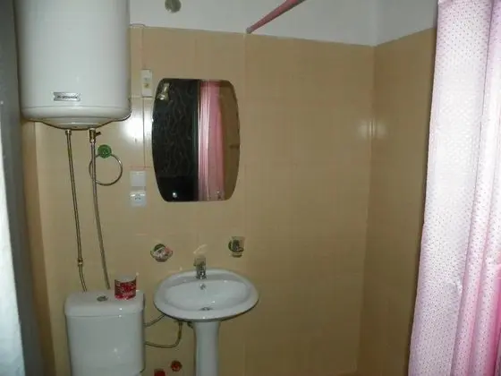 Standard Tek Büyük veya İki Ayrı Yataklı Oda, Sigara İçilebilir