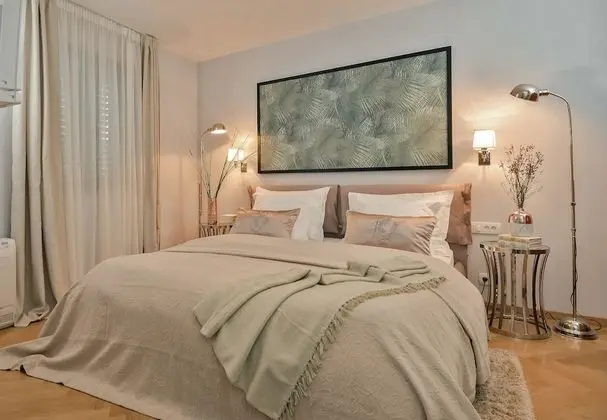 Tek Büyük Yataklı Oda