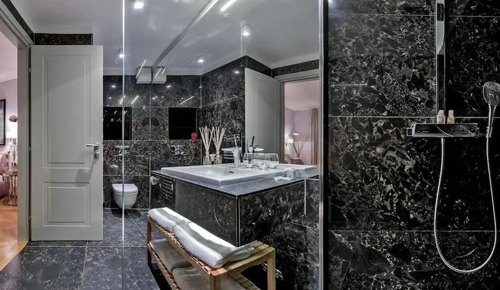 Tek Büyük Yataklı Oda