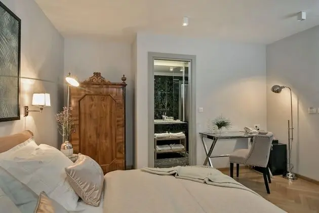 Tek Büyük Yataklı Oda