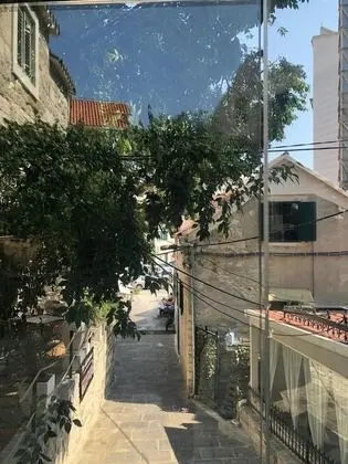 Tek Büyük Yataklı Oda, Balkon