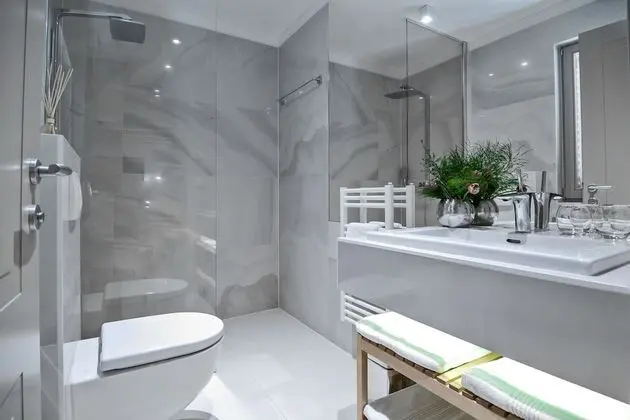 Tek Büyük Yataklı Oda, Balkon