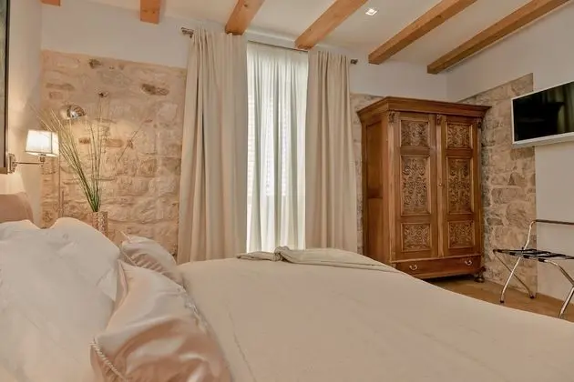 Tek Büyük Yataklı Oda, Balkon