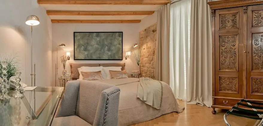 Tek Büyük Yataklı Oda, Balkon