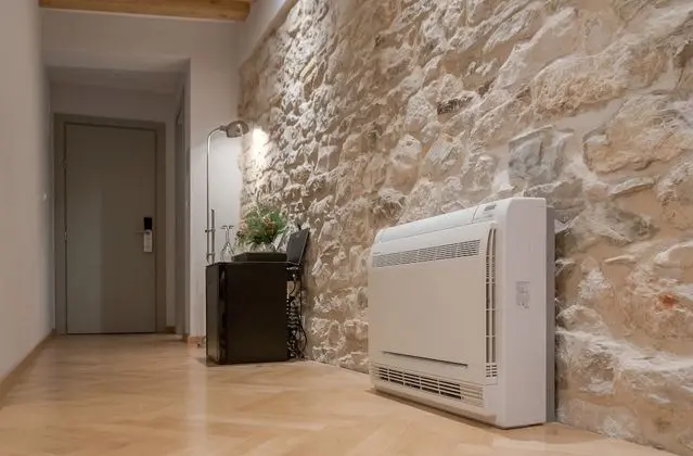 Tek Büyük Yataklı Oda, Balkon