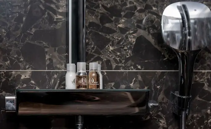 Tek Büyük Yataklı Oda, Balkon