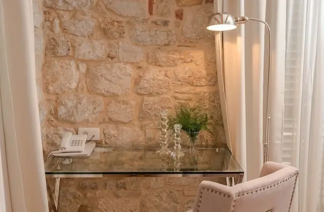 Tek Büyük Yataklı Oda, Balkon