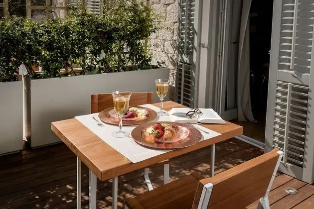 Tek Büyük Yataklı Oda, Balkon