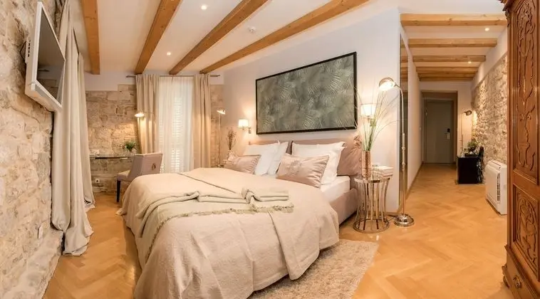 Tek Büyük Yataklı Oda, Balkon