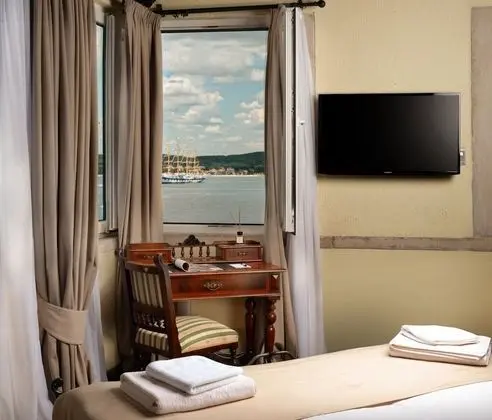 Superior Tek Büyük Yataklı Oda, Deniz Manzaralı
