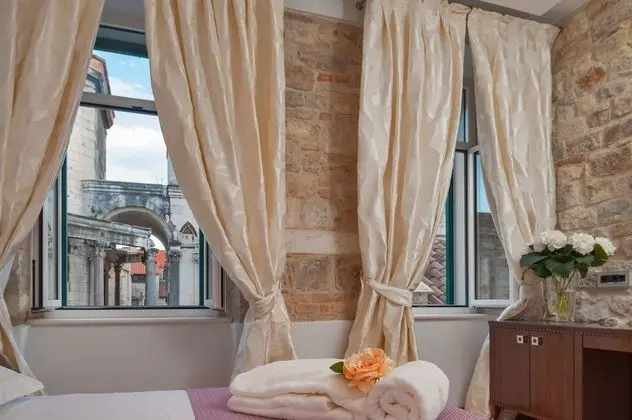 Deluxe Double or Twin Room, City View (Ground floor)