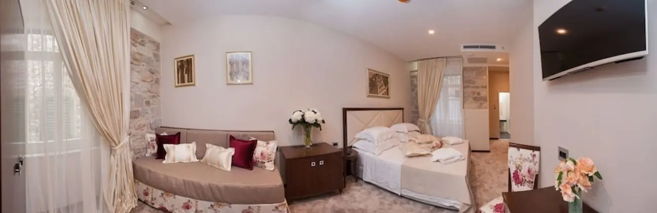 Superior Tek Büyük veya İki Ayrı Yataklı Oda