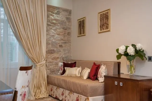 Superior Tek Büyük veya İki Ayrı Yataklı Oda