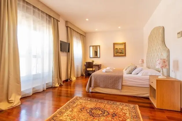 Deluxe Double Room - Seaview & Balcony