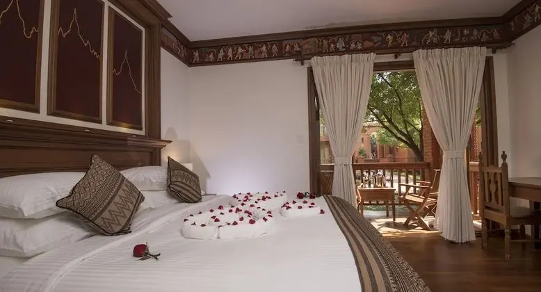 Grand Deluxe