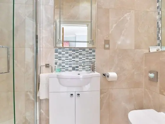 Luxury Tek Büyük Yataklı Oda, Banyolu/Duşlu