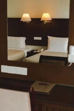 Deluxe Dört Kişilik Oda