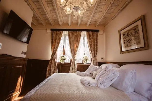 Superior Room Overlooking Peristil Square