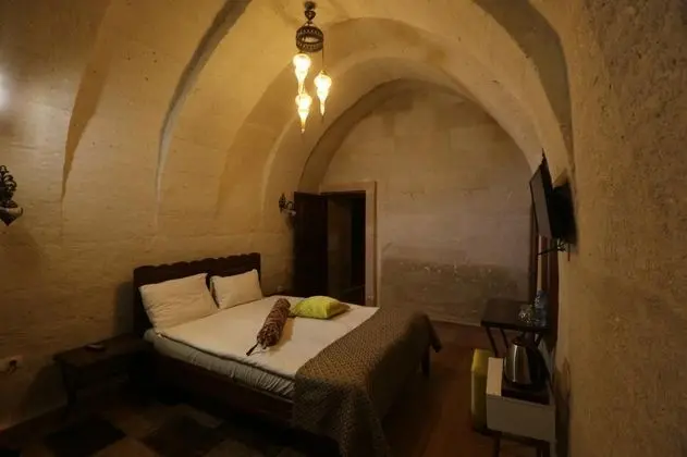 Basic Stone Room, Bahçe Manzaralı, Büyük Yataklı