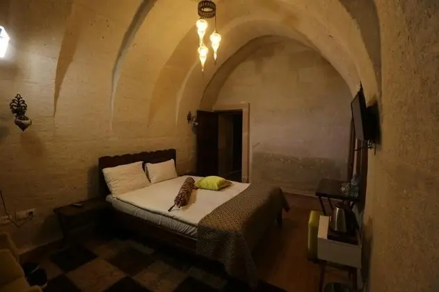 Basic Stone Room, Bahçe Manzaralı, Büyük Yataklı
