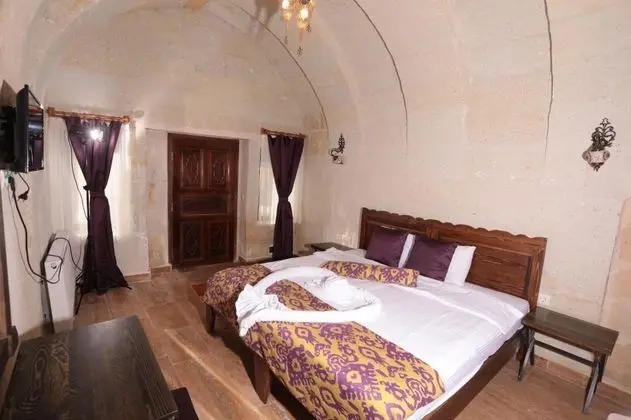 Basic Stone Room, Bahçe Manzaralı, Büyük Yataklı