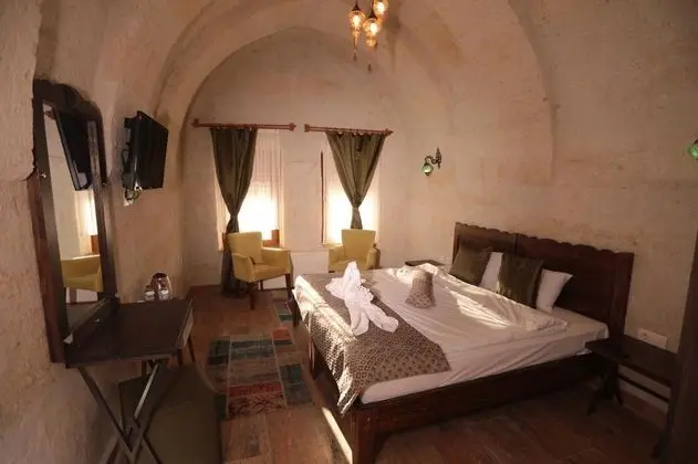 Basic Stone Room, Bahçe Manzaralı, Büyük Yataklı