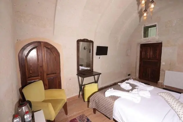 Basic Stone Room, Bahçe Manzaralı, Büyük Yataklı