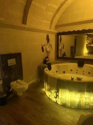 Jakuzili Deluxe Oda, Vadi veya Bahçe Manzaralı, Jakuzili