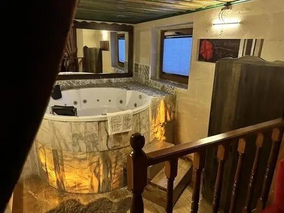 Jakuzili Deluxe Oda, Vadi veya Bahçe Manzaralı, Jakuzili