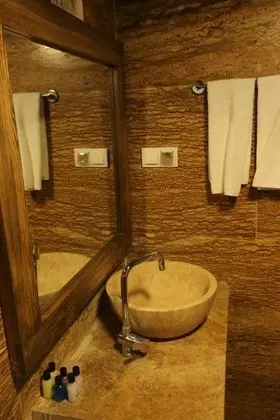 Suite, Vadi Manzaralı, Jakuzili