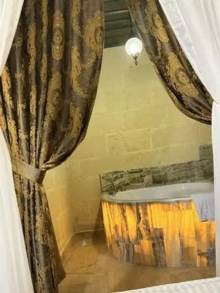 Suite, Vadi Manzaralı, Jakuzili