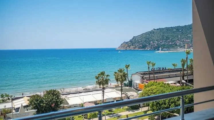 Deluxe Üç Kişilik Oda, Deniz Manzaralı, Plaj Kenarı